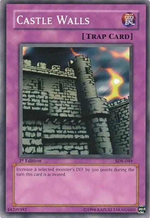Castle Walls SDK-049 Unlimited Yu-Gi-Oh card from Starter Deck: Kaiba