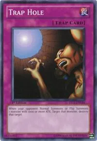 Trap Hole YS11-EN034 Yu-Gi-Oh card from Starter Deck: Dawn of the Xyz